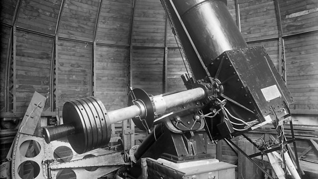 fotografía del telescopio Manuel Foster de la UC ubicado en el cerro San Cristobal